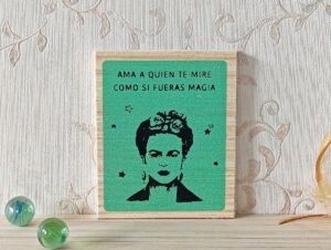 IMAN DE MADERA "FRIDA"